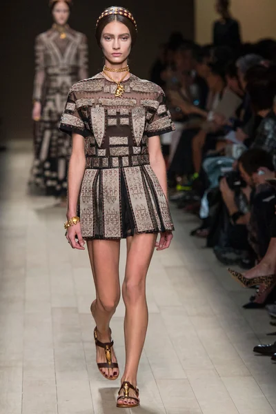 Look 63
